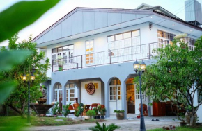 TOP HOUSE IN THE OLDTOWN